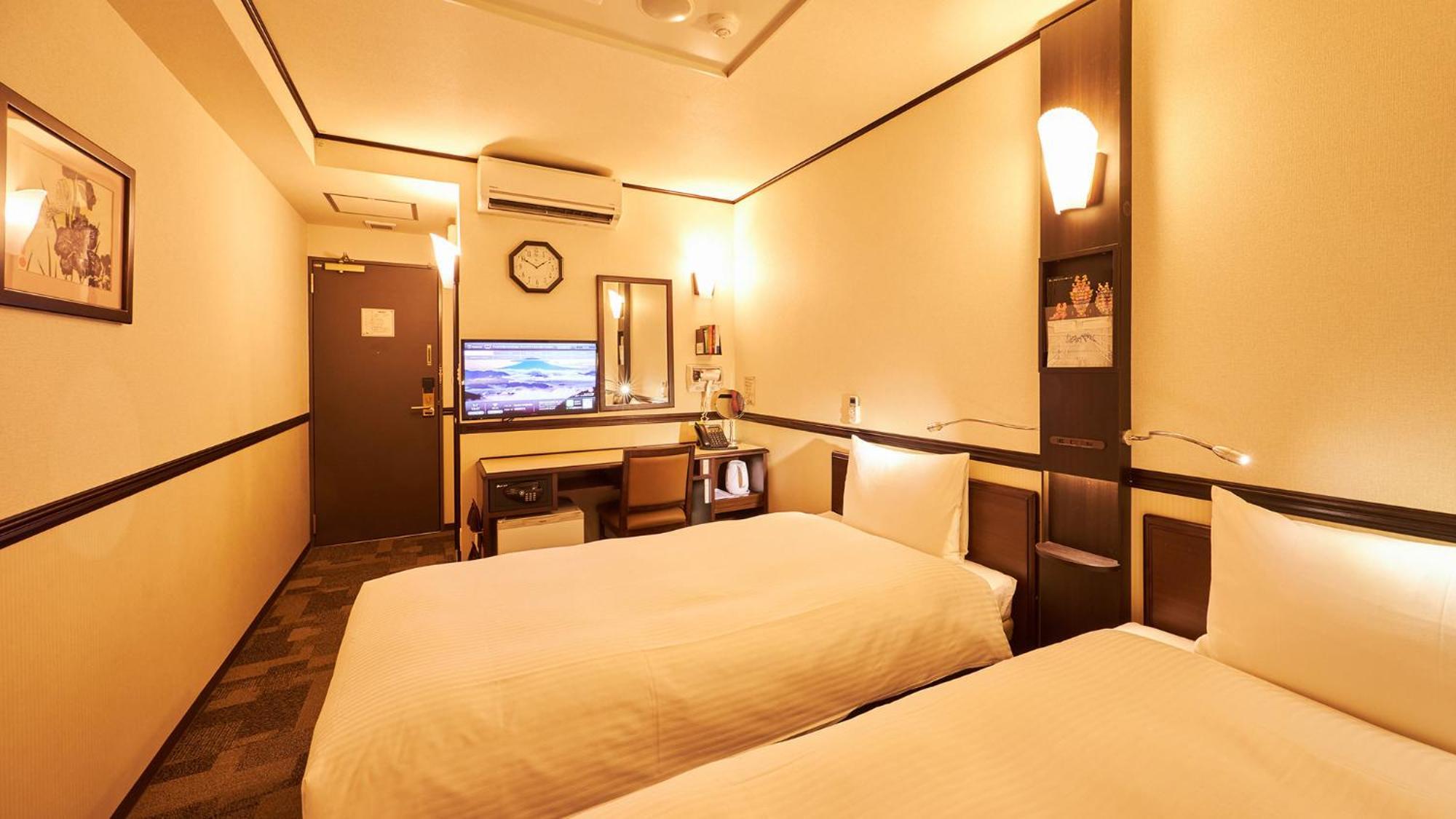 Toyoko Inn Tsu Eki Nishi Guchi Bilik gambar