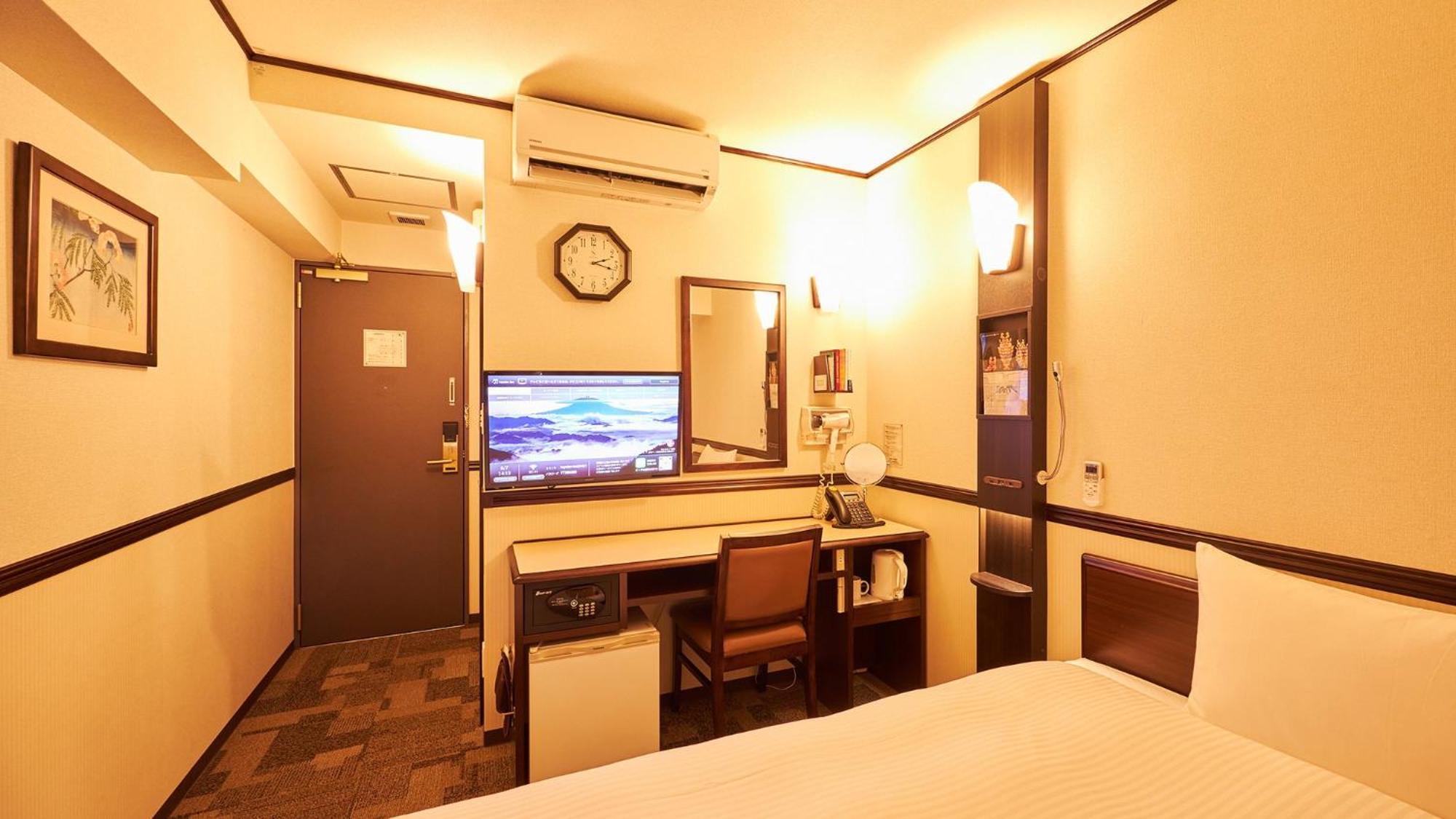 Toyoko Inn Tsu Eki Nishi Guchi Bilik gambar